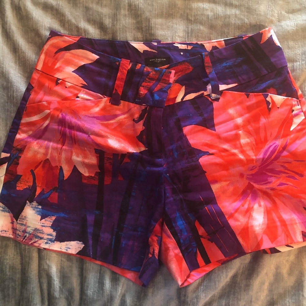 Ann Taylor signature shorts 0